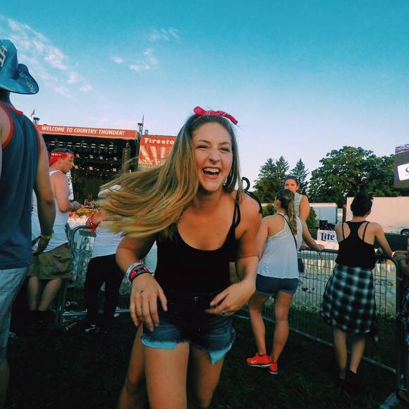 Meet your Posher, Emily - Picture 1 of 1